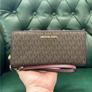 Michael Kors Large Continental Wallet